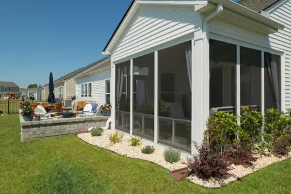 eze-breeze-sunroom-carolina-home-exteriors-5-600x400