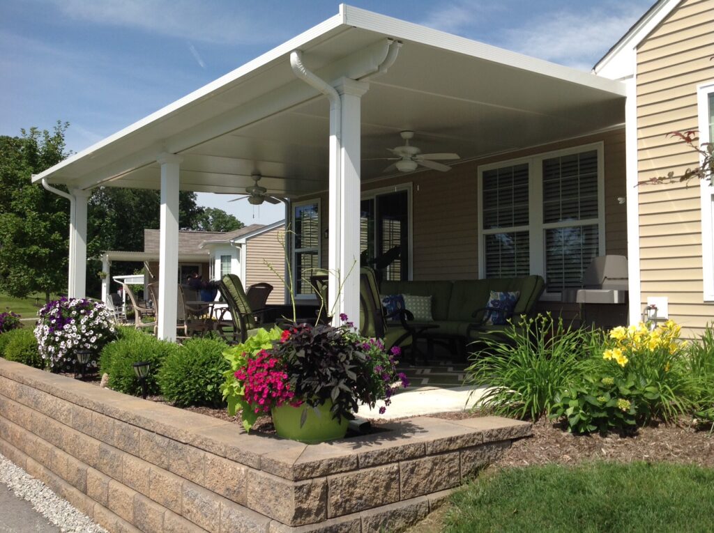 PAV_Stdio_Attch_Flor_Wt_Outsd_Day_0001_IMG_0089