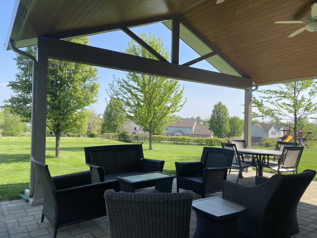 PAV_Cthdrl_Attch_Flor_Ss_InSd_Day_Org_RvrCty_OH_0001