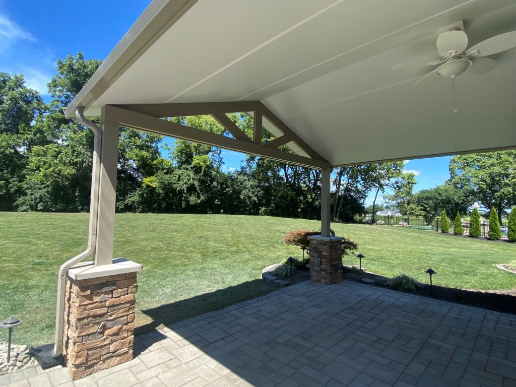 PAV_Cthdrl_Attch_Flor_Ss_InSd_Day_RvrCty_OH_0001