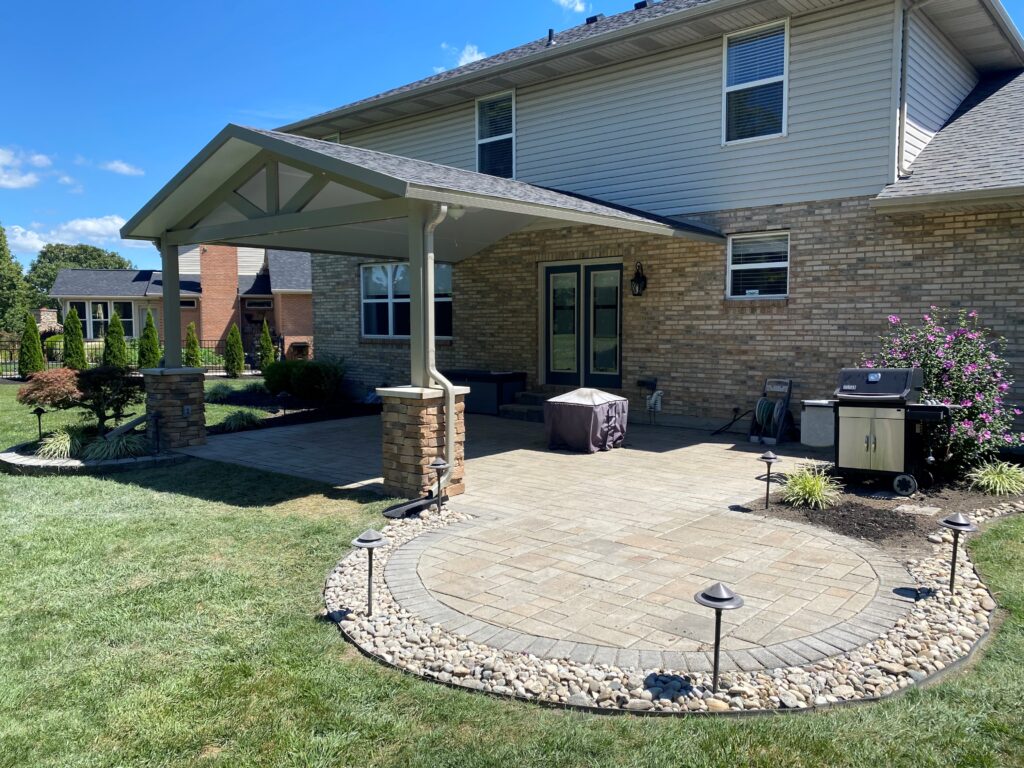 PAV_Cthdrl_Attch_Flor_Ss_OutSd_Day_RvrCty_OH_0001