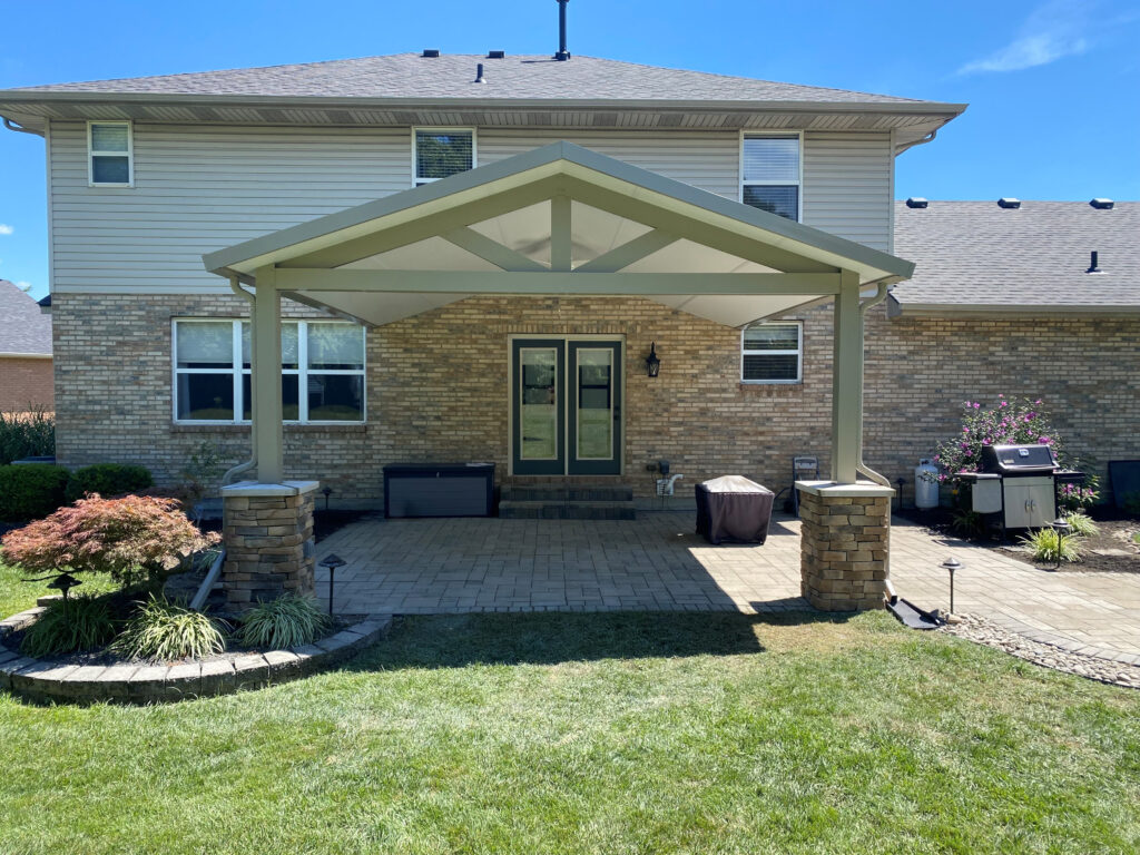 PAV_Cthdrl_Attch_Flor_Ss_OutSd_Day_RvrCty_OH_0002